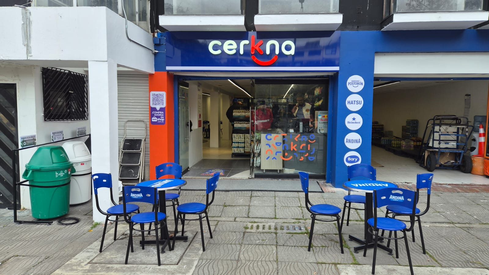 Fachada de la tienda Cerkna de la Calle 85